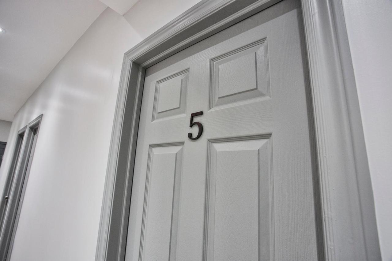 Toronto Rooms&Suites Exterior foto